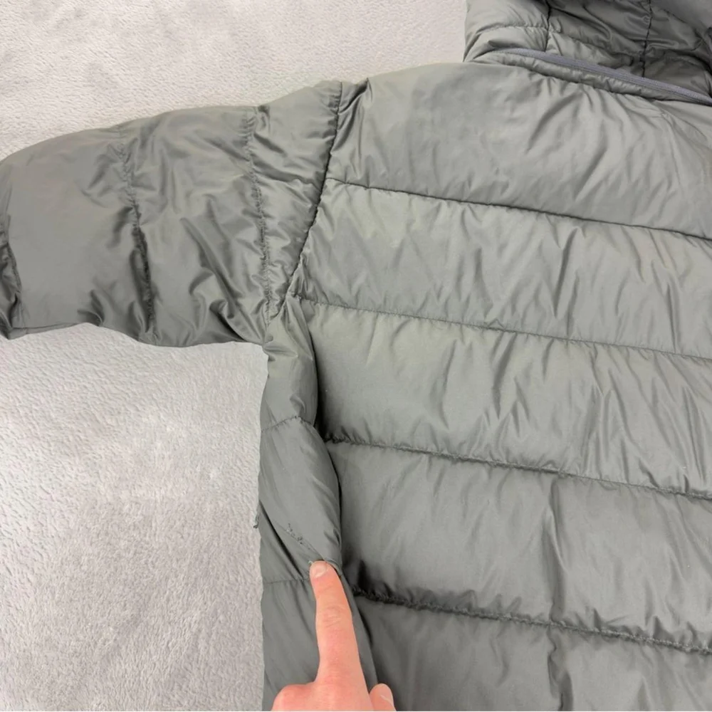 Patagonia NWT Men's Size Medium Silent Down Puffer Jacket 27930 w/Flaws - Picture 4 of 8